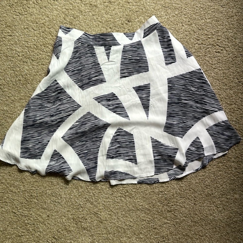 Armani exchange skirt. Lined. Partial Elastic waistband. Worn a few times.